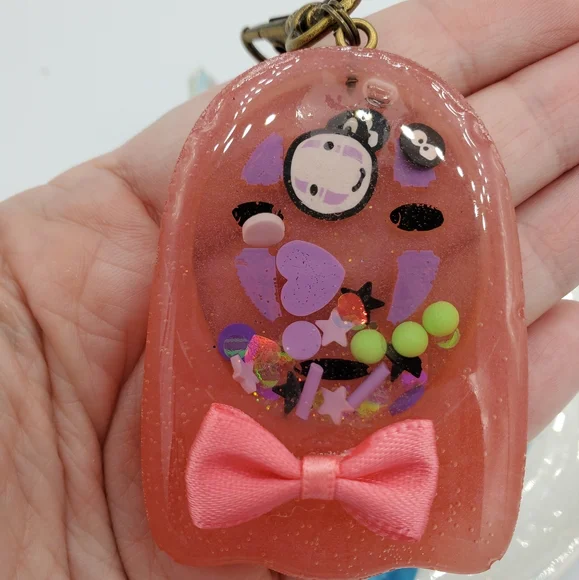 Studio Ghibli Themed Kaonashi "No Face" Resin Keychain Shaker NEW - Picture 3 of 5
